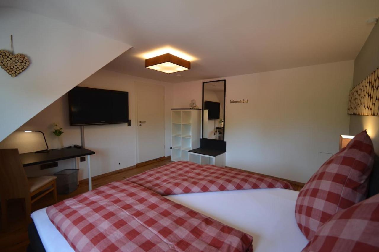 Apartment Keuerleber Holzmaden Exteriör bild